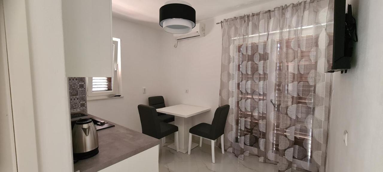 Apartments Orlic Sali  Kültér fotó
